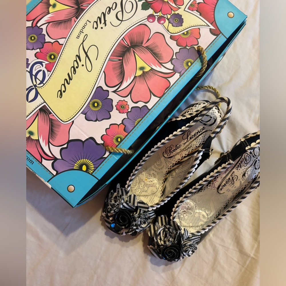 Poetic licence London heels black and white peep toe heels with box